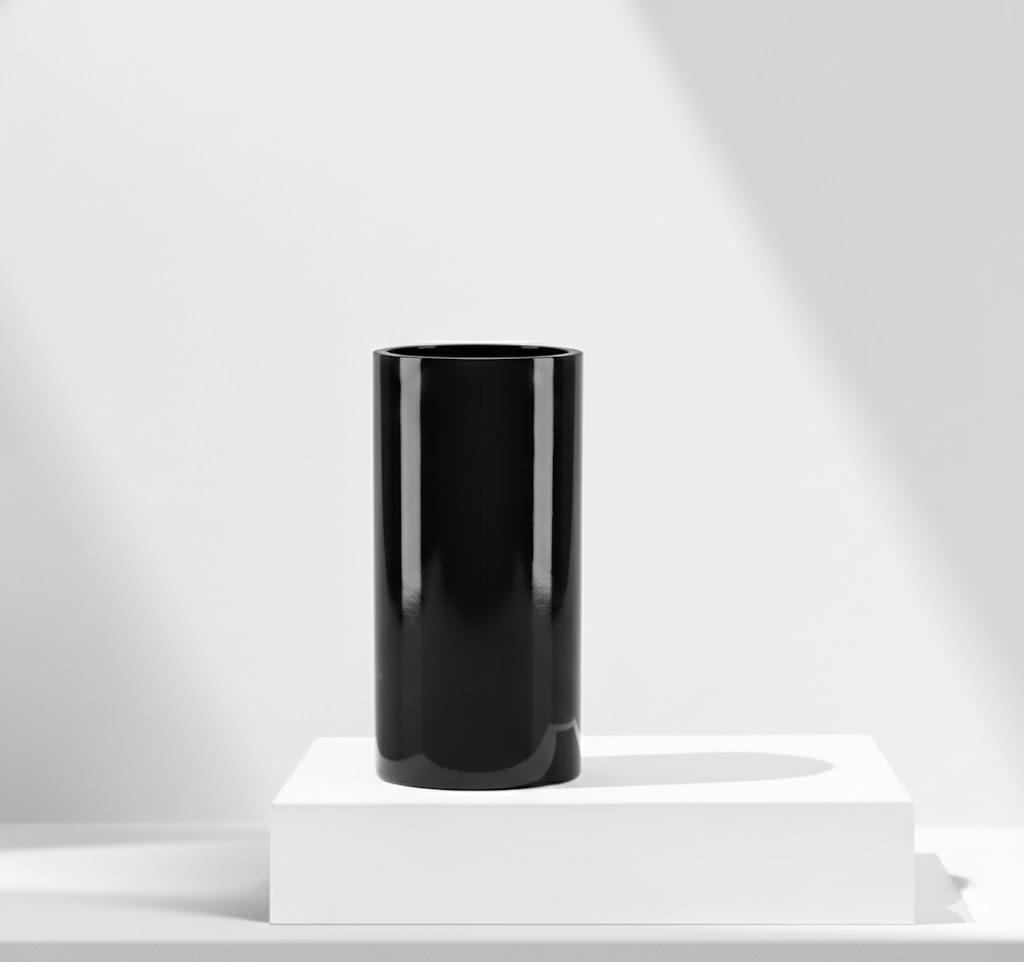vertica black planter